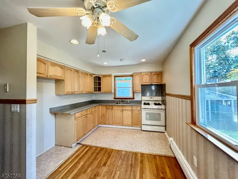 73 W New St #1, Rockaway Boro, NJ 07866