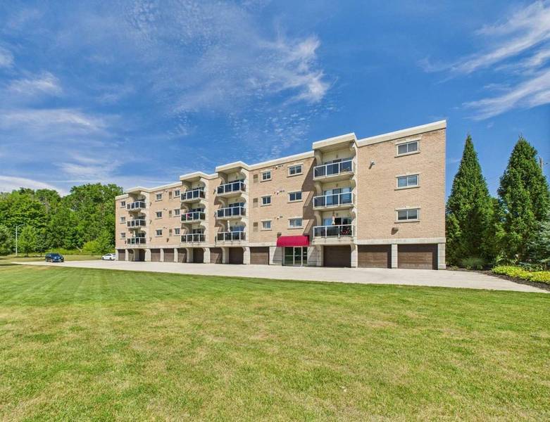 125 William ST N #402, Brockton, ON N0G 2V0