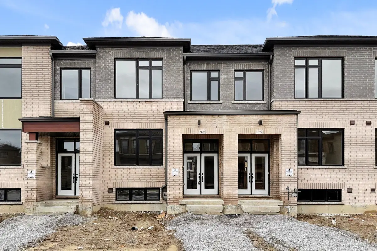 2929 Starlight DR, Pickering, ON L1X 0S1