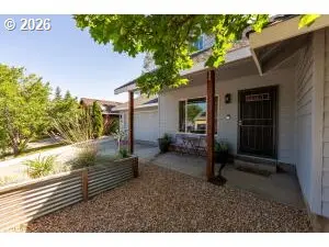 804 NE PROVIDENCE DR, Bend, OR 97701