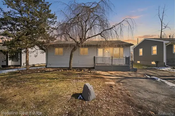 2236 Mentone ST, Wolverine Lake Village, MI 48390