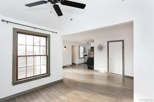 3630 ORCHARD LAKE #2 RD, West Bloomfield Charter Township, MI 48324