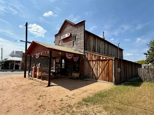 622 Main Street,  Blanket,  TX 76432