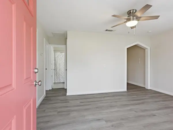 632 N Stewart Street, Azle, TX 76020