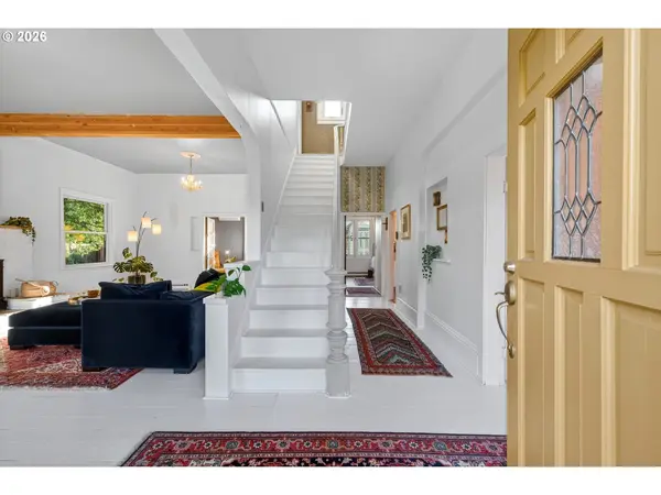 381 N MAIN ST, Dufur, OR 97021