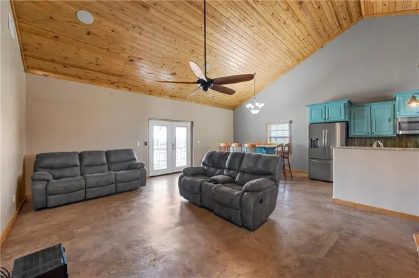 5730 Leroy Parkway, West, TX 76691