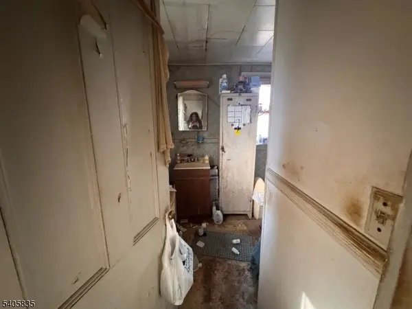 4 High St, Glen Gardner Boro, NJ 08826