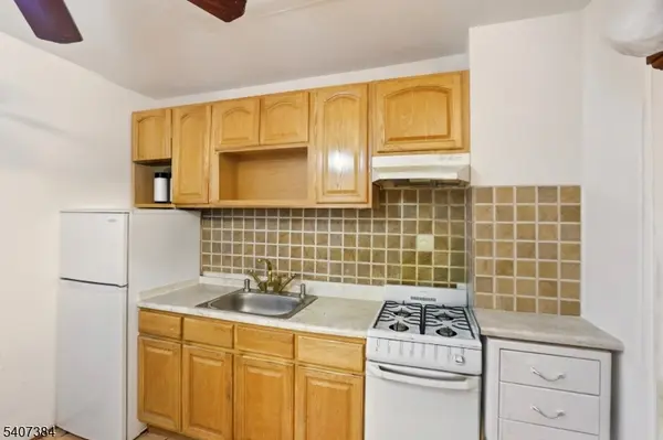 34 Concord St, Jersey City, NJ 07306