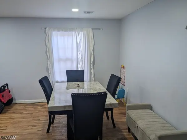 544 Court St, Elizabeth City, NJ 07206