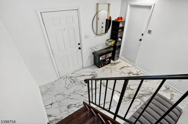 121 Arlington St, Newark City, NJ 07102