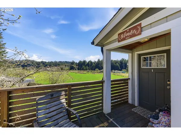 63111 FRUITDALE RD, Coos Bay, OR 97420