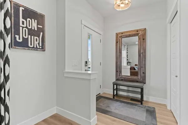 47 Wolf Willow BLVD SE, Calgary, AB T2X 3Z9