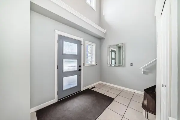 40 Cimarron CRES, Okotoks, AB T1S 1S7