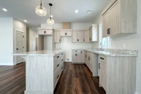 54 Lakeview PL, Whitecourt, AB T7S 1T5