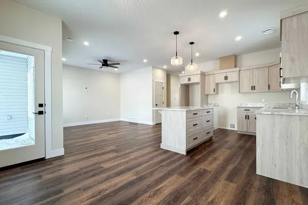 54 Lakeview PL, Whitecourt, AB T7S 1T5