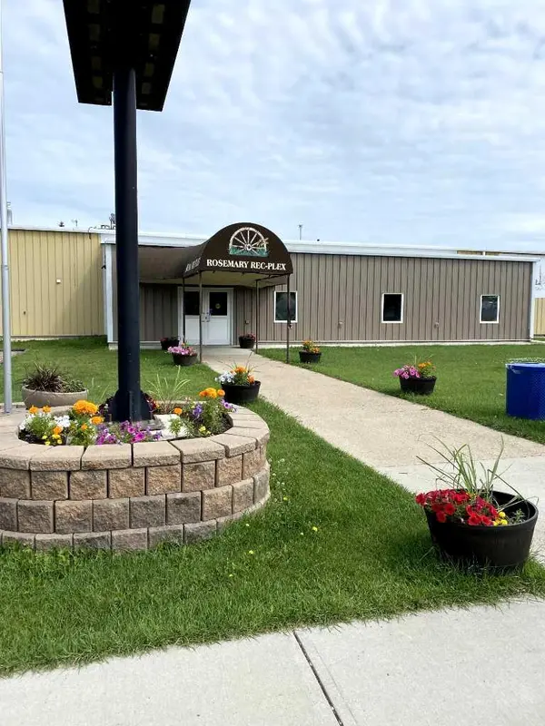 626 Iris ST, Rosemary, AB T0J2W0