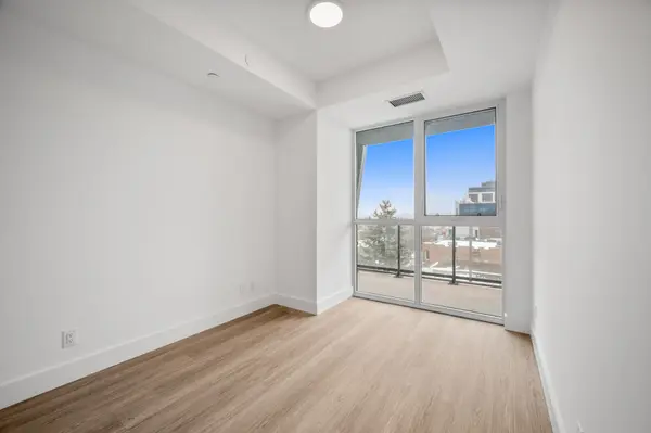 6 Greenbriar RD #521, Toronto C15, ON M2K 0H6