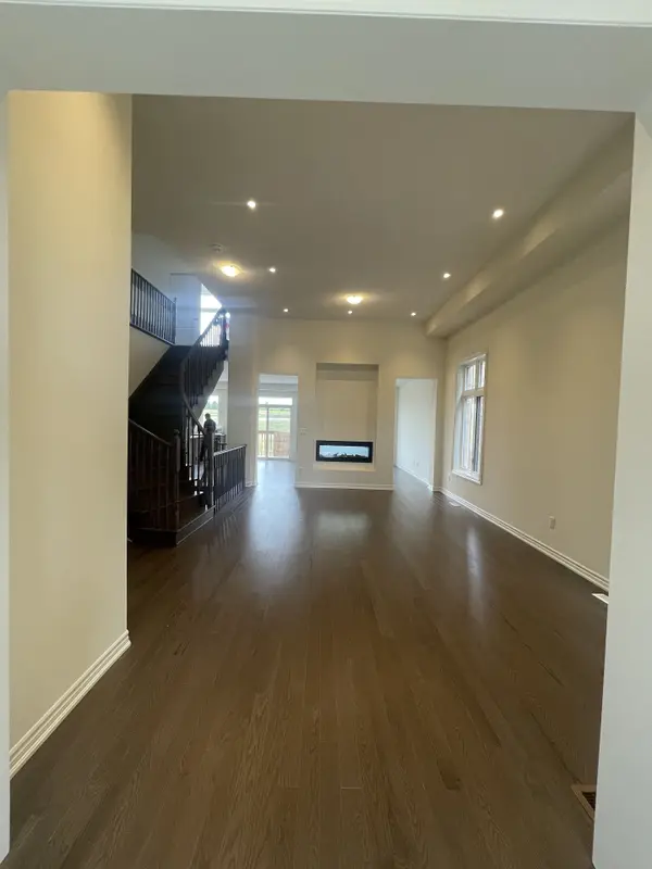 913 Rexton DR, Oshawa, ON L1L 0V1