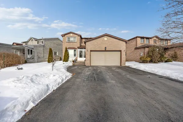 24 Adams DR, Ajax, ON L1S 5X1