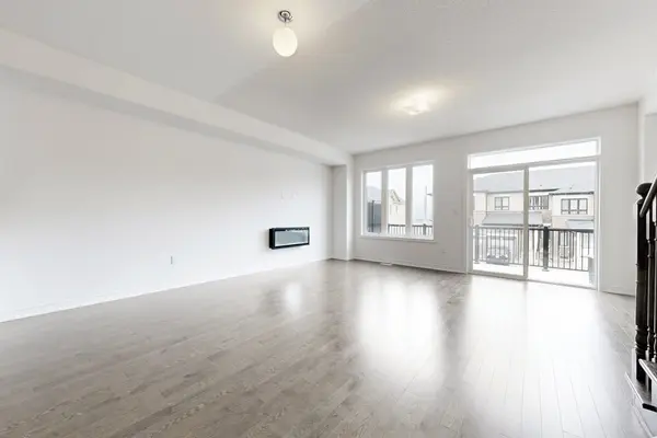 2929 Starlight DR, Pickering, ON L1X 0S1