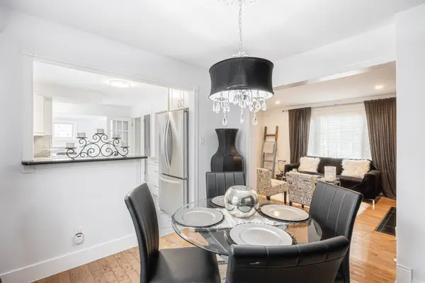 32 Harland CRES, Ajax, ON L1S 1J9