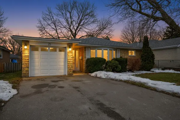 71 Banmoor BLVD, Toronto E09, ON M1J 2Z4