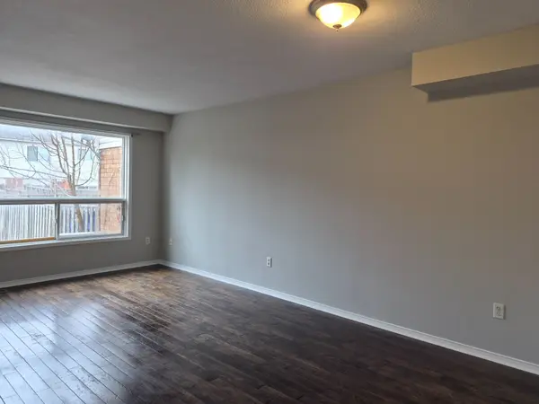 191 PICKETT CRES, Barrie, ON L4N 8C2