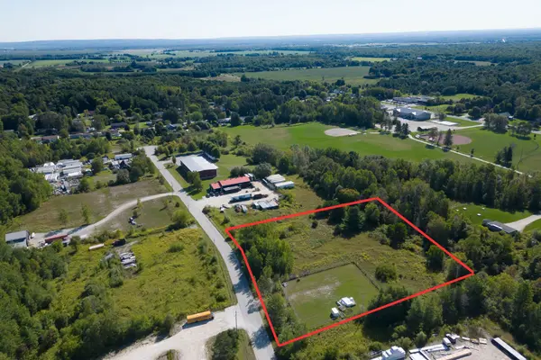 5 Greengage RD, Clearview, ON L0M 1N1