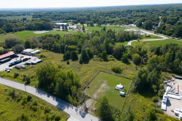 5 Greengage RD, Clearview, ON L0M 1N1