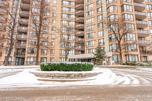 20 Cherrytree DR #806, Brampton, ON L6Y 3V1