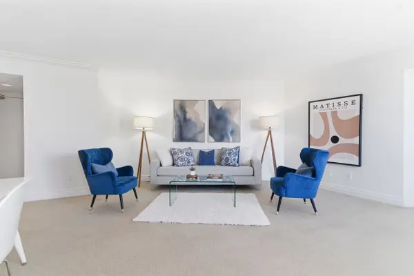 296 Mill RD #Ph 21, Toronto W08, ON M9C 4X8