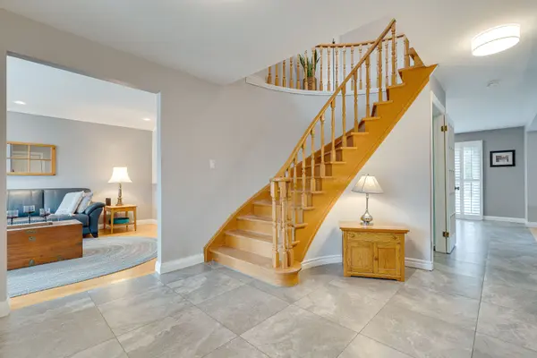 75 Marilyn ST, Caledon, ON L7C 1H7