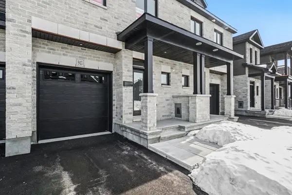 943 Cologne ST, Russell, ON K0A 1W0