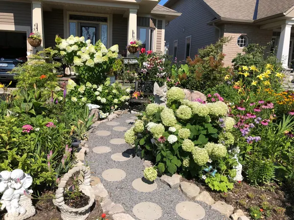 104 Anastasia BLVD, West Lincoln, ON L0R 2A0