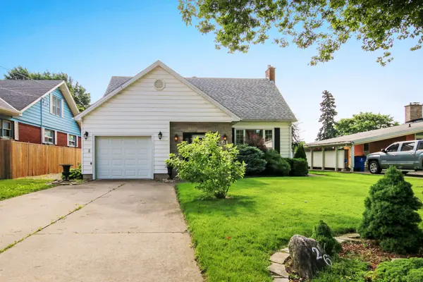 26 Grand AVE, Chatham-kent, ON N8A 4J9