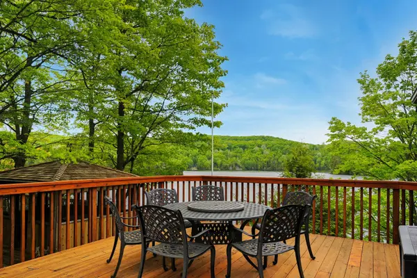 1943 Essonville Line, Highlands East, ON K0L 2Y0