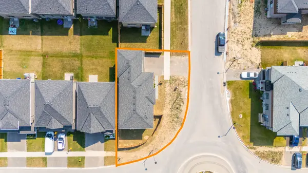 183 Longboat RUN W, Brantford, ON N3T 5L5