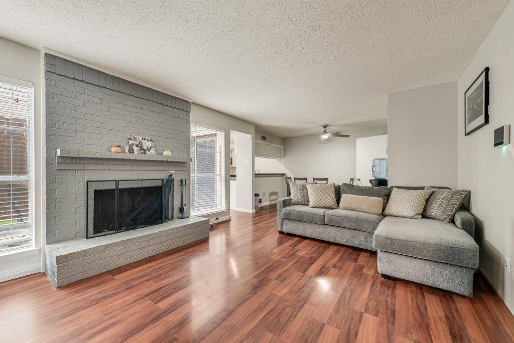 2643 Via Ventura Circle, Carrollton, TX 75006