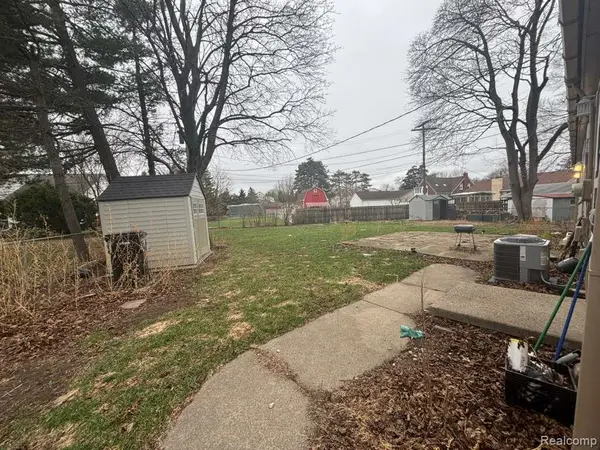 11360 Deno CT, Sterling Heights, MI 48314