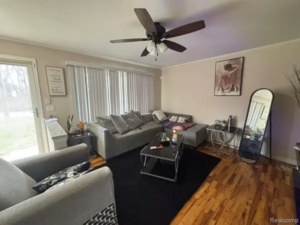 11360 Deno CT, Sterling Heights, MI 48314