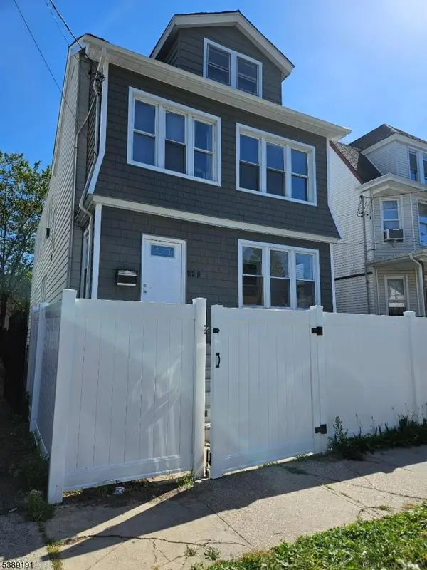 228 W End Ave, Newark City, NJ 07106