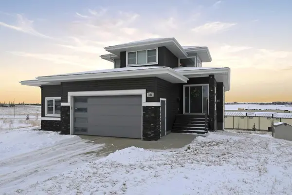 38 Vista Close, Blackfalds, AB T4M 0L3