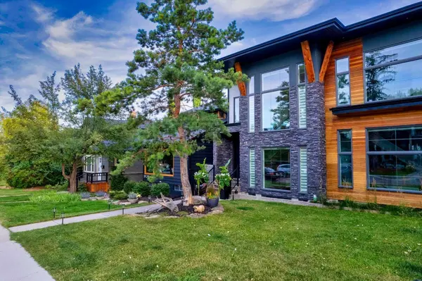 1911 31 AVE SW, Calgary, AB T2T 1T1