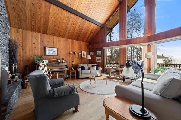 21078 Township Road 461, Rural Camrose County, AB T0B 3L0