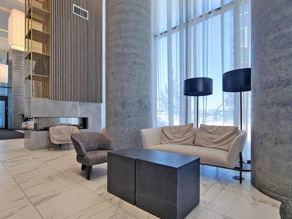 950 Portage Pkwy #4607, Vaughan, ON L4K 0J7