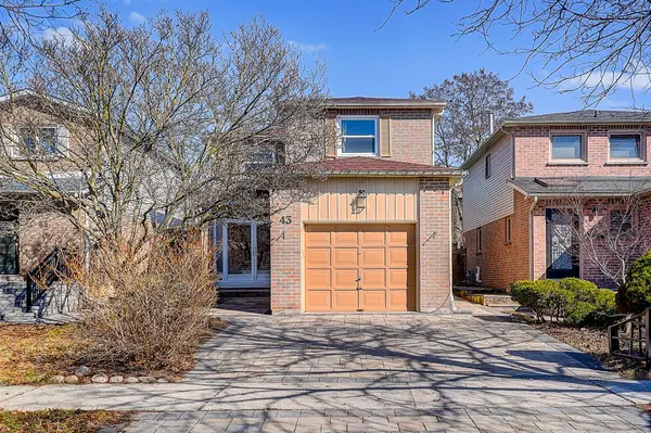 43 Bluesky CRES, Richmond Hill, ON L4C 8J2