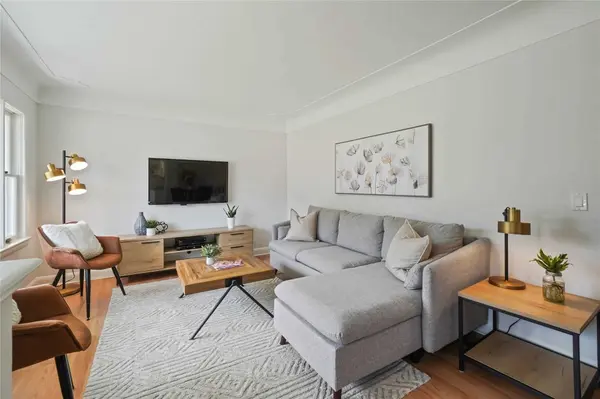 45 Main ST N, Milton, ON L0P 1B0