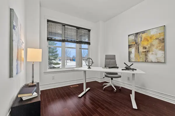 116 Watershield RDG, Barrhaven, ON K2J 5T8