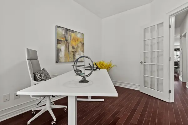 116 Watershield RDG, Barrhaven, ON K2J 5T8