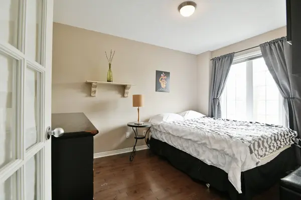 90 Edenvale DR #221, Kanata, ON K2K 3N8